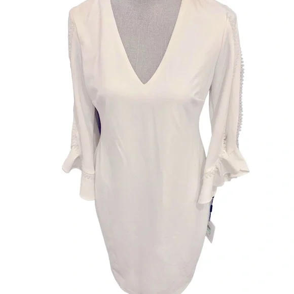 CALVIN KLEIN white flowy dress with long bell sleeve size 4 NWT
